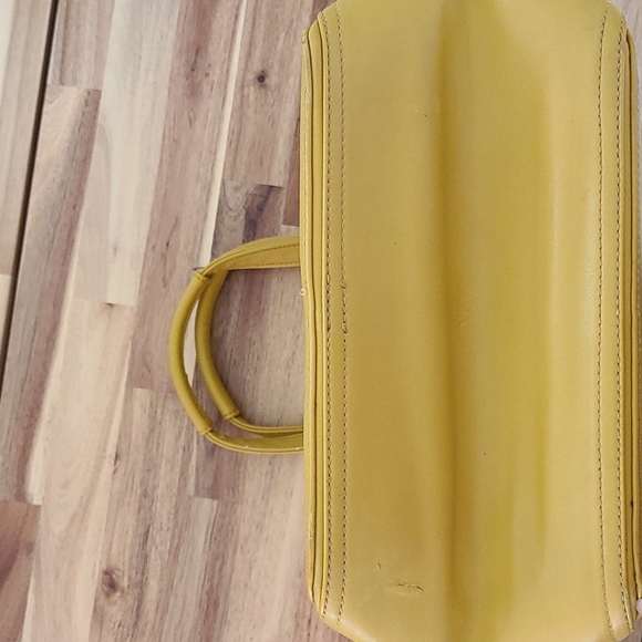 Matt & Nat Tote in Amber - Picture 4 of 12